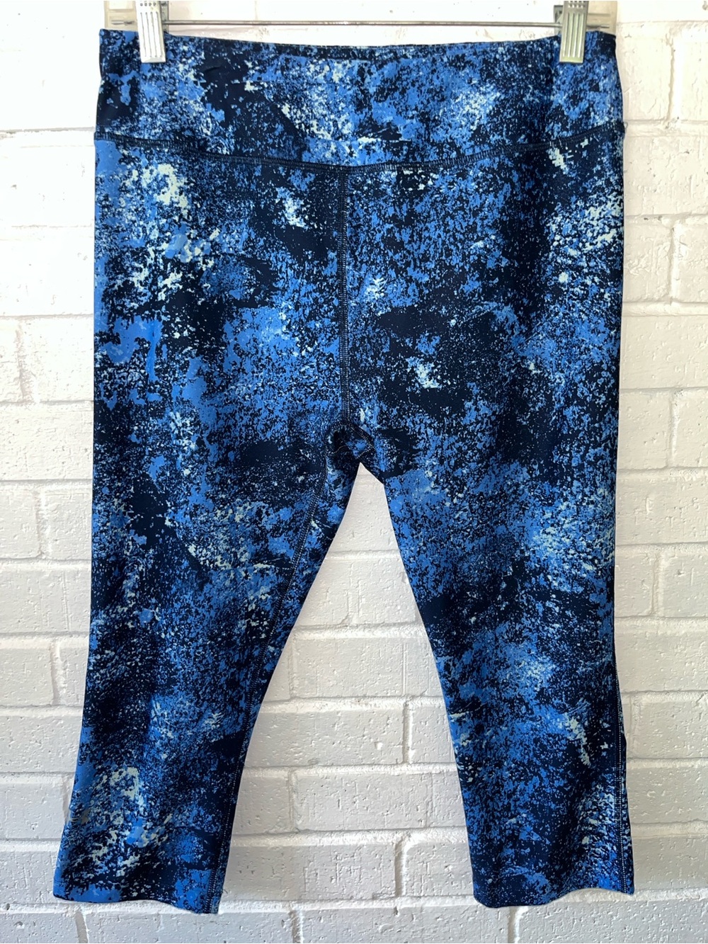 Under Armour Blue Splash Capri Leggings Lg. High Rise Wide Waistband Compression
